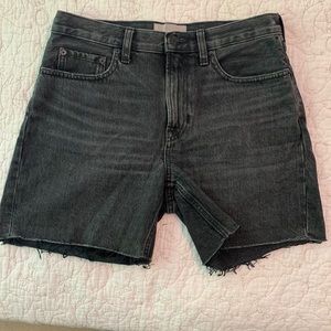 Everlane The Denim Short - Raw Hem